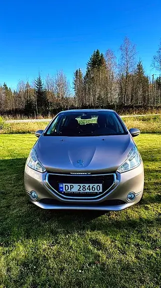 Peugeot 208 2013 photo 4