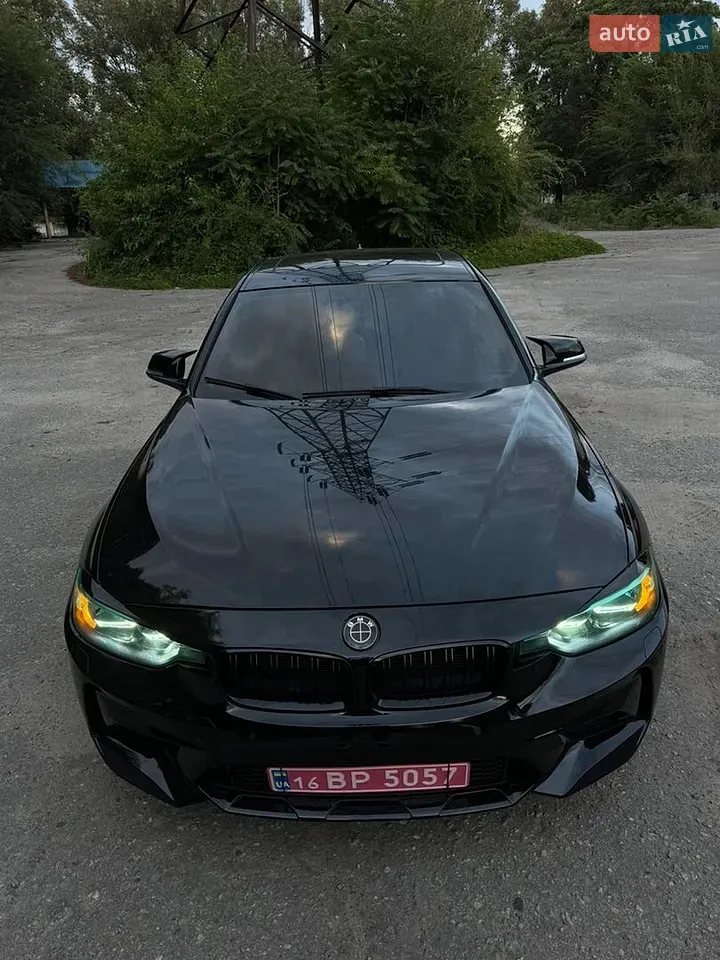 BMW 3 Series 2017 photo 2