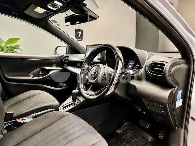 Toyota Yaris 2023 photo 4