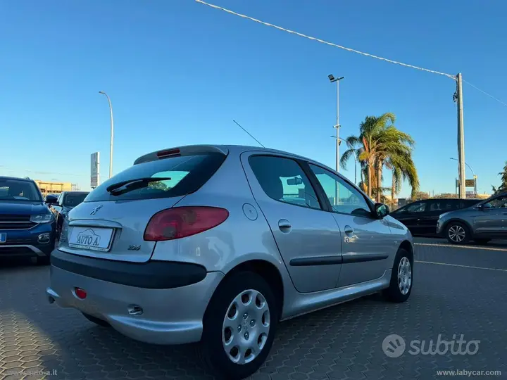 Peugeot 206 2004 photo 4
