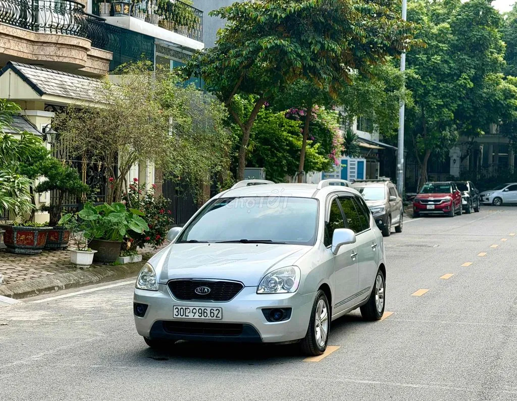 Kia Carens 2015 photo 3
