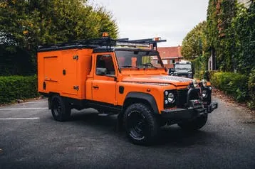 Land Rover Defender 2000 photo 2