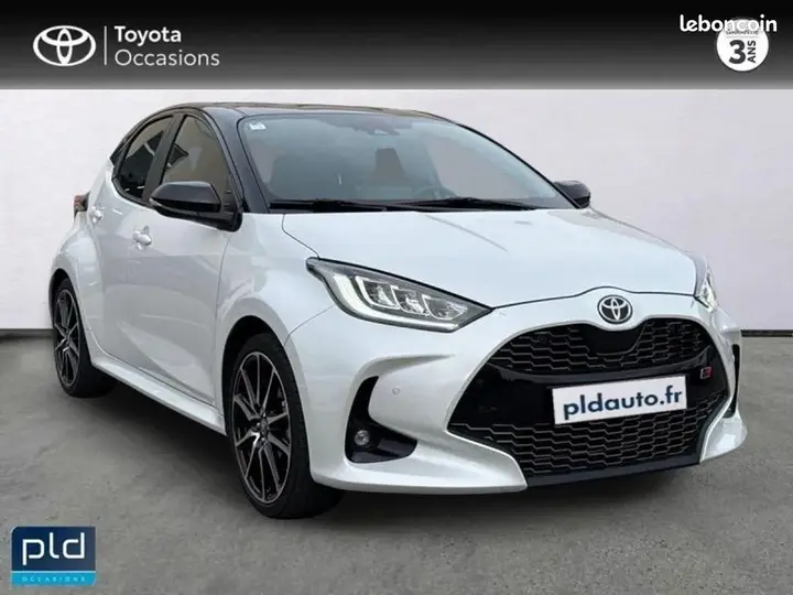 Toyota Yaris 2022 photo 3