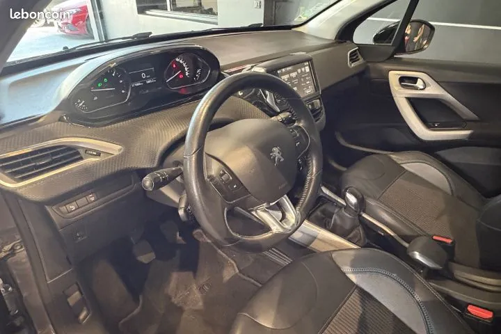 Peugeot 2008 2015 photo 2