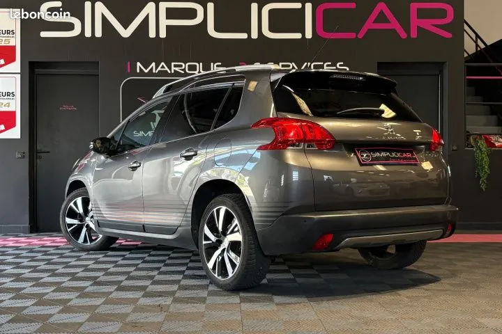 Peugeot 2008 2015 photo 3