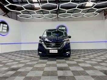 Nissan Serena 2016 photo 3