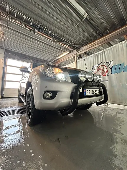 Toyota Land Cruiser 2010 photo 4