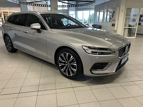 Volvo V60 2023 photo 2