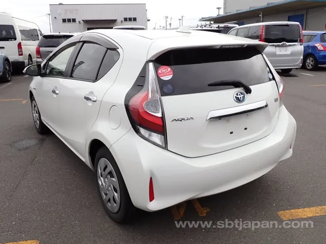 Toyota Aqua S Style 2018 photo 3
