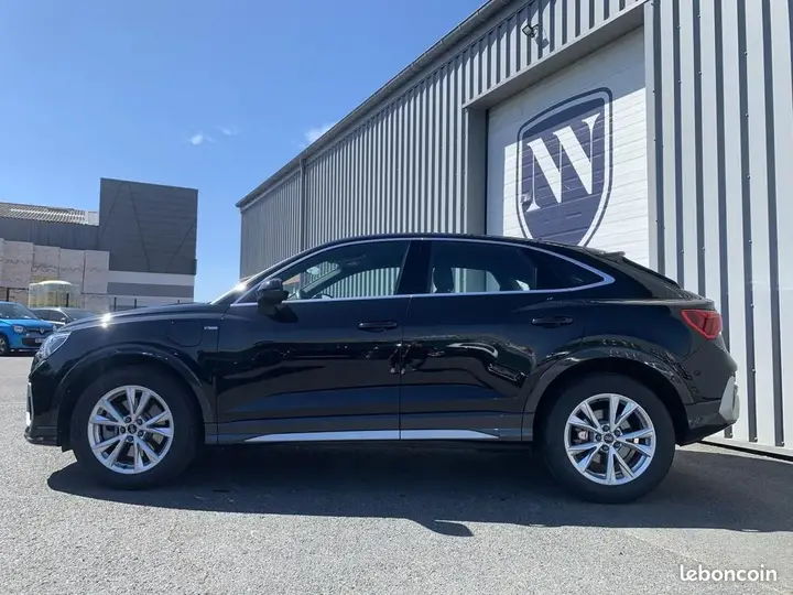 Audi Q3 2024 photo 2