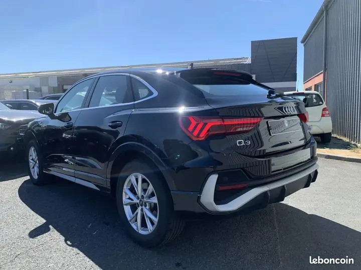 Audi Q3 2024 photo 3