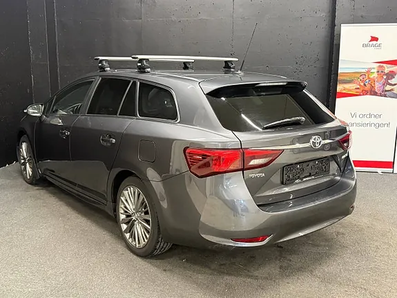 Toyota Avensis 2015 photo 5