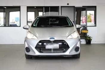 Toyota Aqua 2015 photo 4