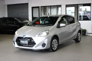 Toyota Aqua 2015 photo 5