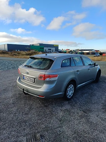 Toyota Avensis 2009 photo 5