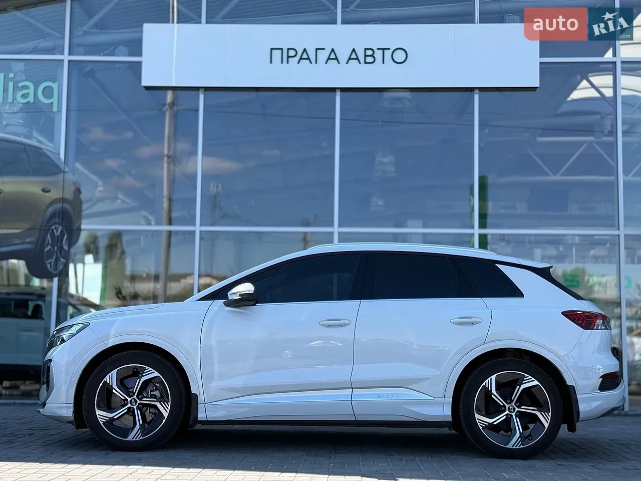 Audi Q4 E-Tron 2025 photo 2