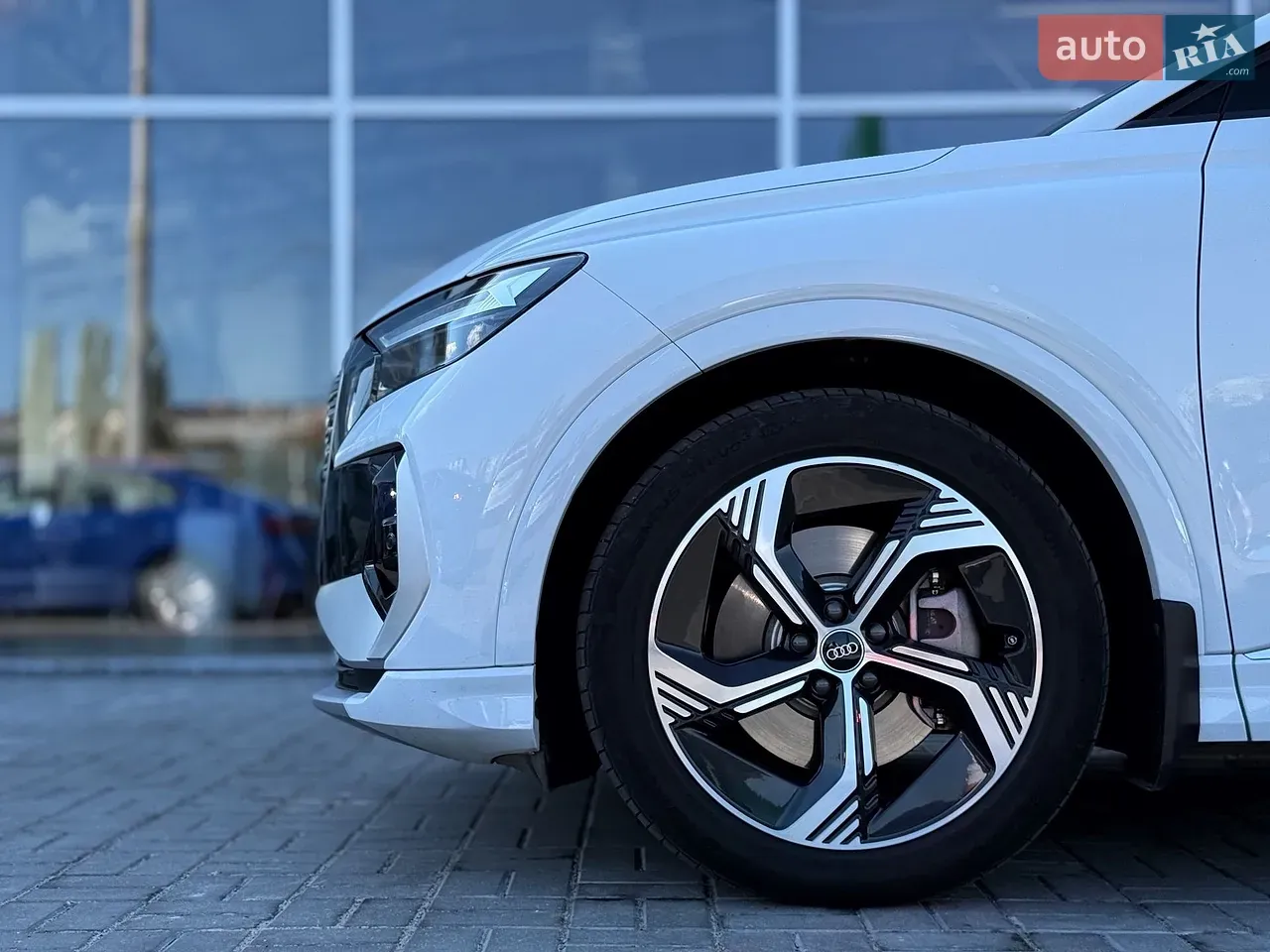 Audi Q4 E-Tron 2025 photo 3