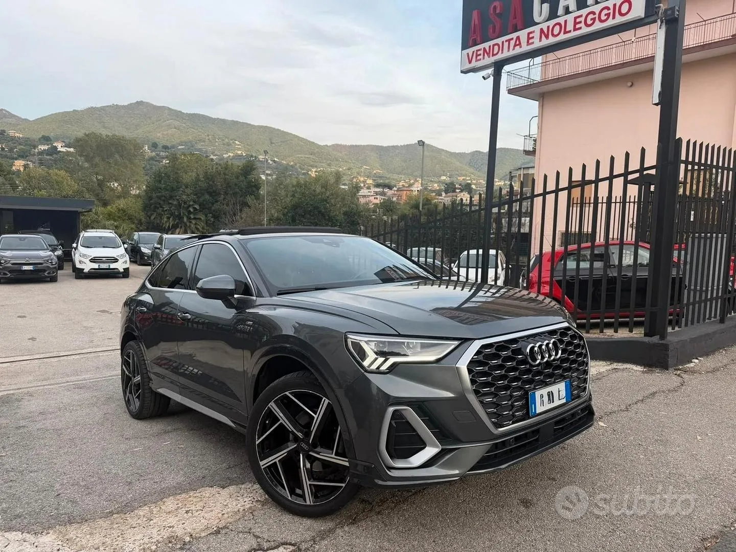 Audi Q3 2023 photo 2