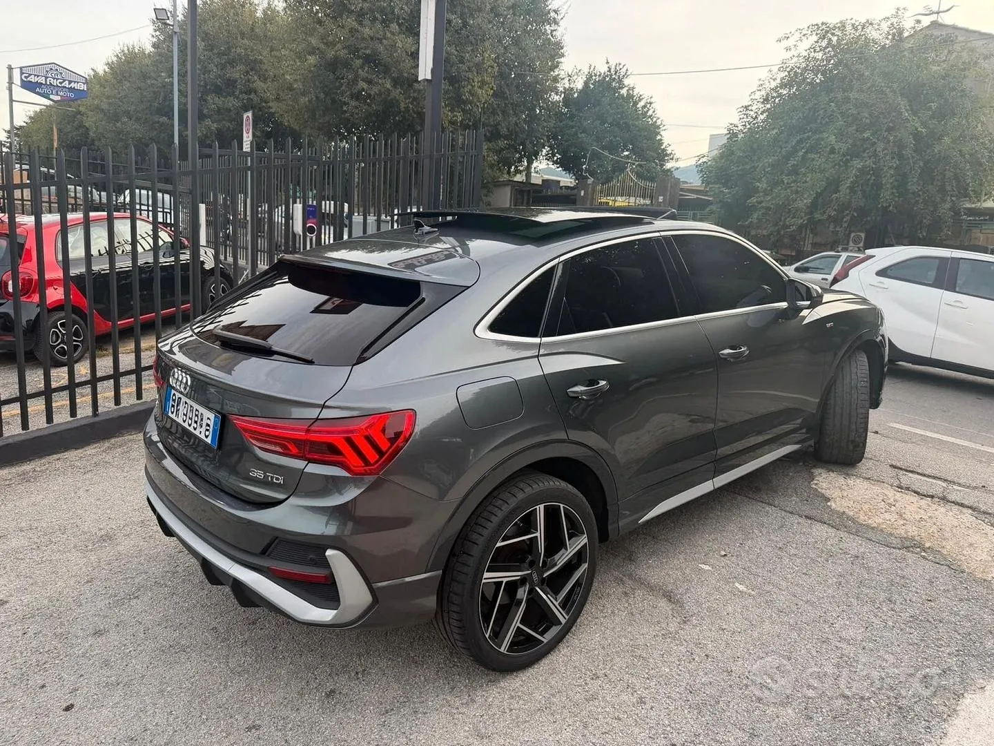 Audi Q3 2023 photo 3