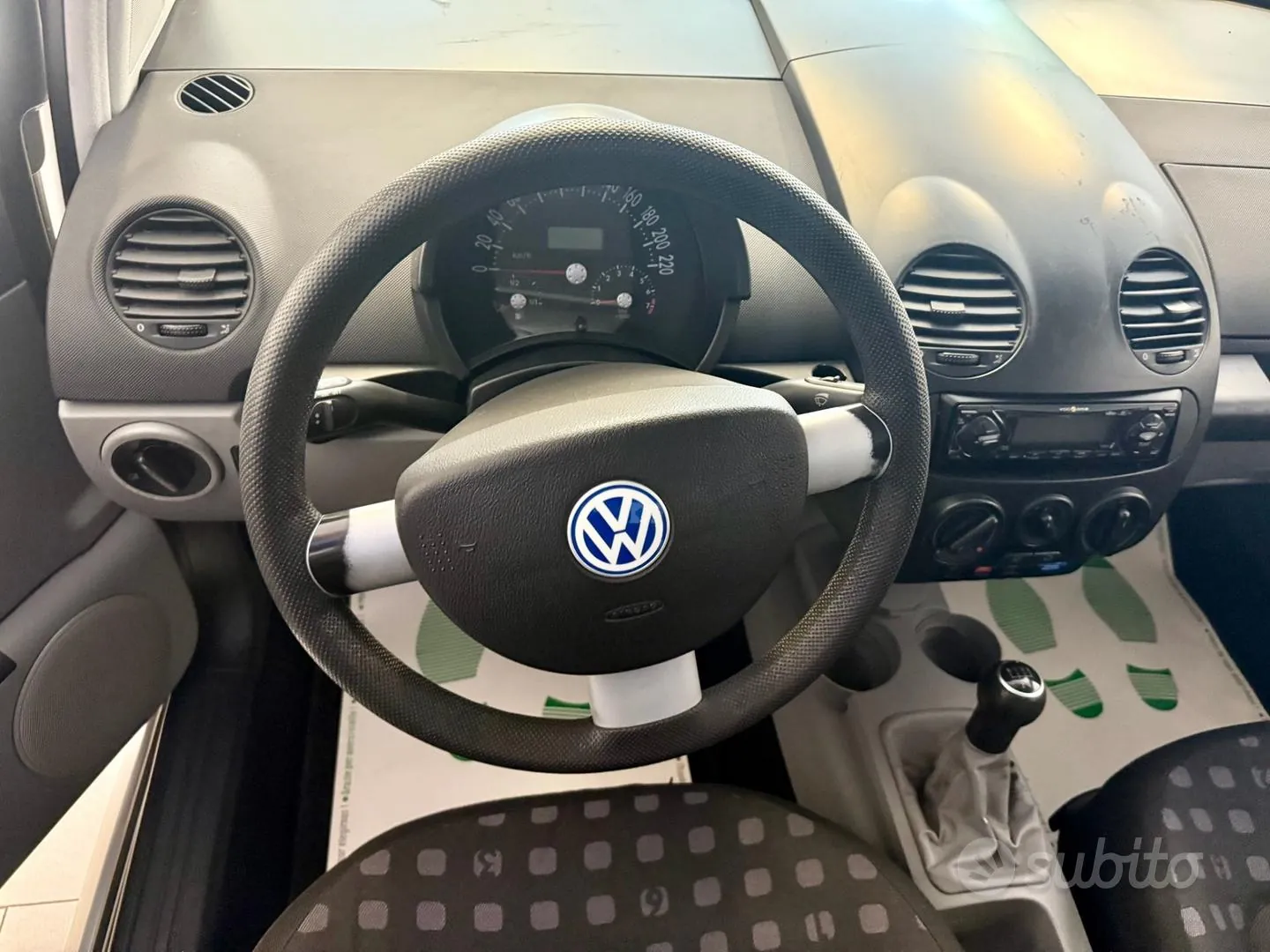 Volkswagen Beetle 1999 photo 5