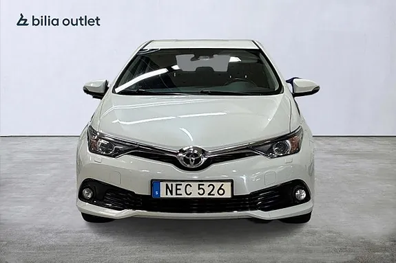 Toyota Auris 2016 photo 3