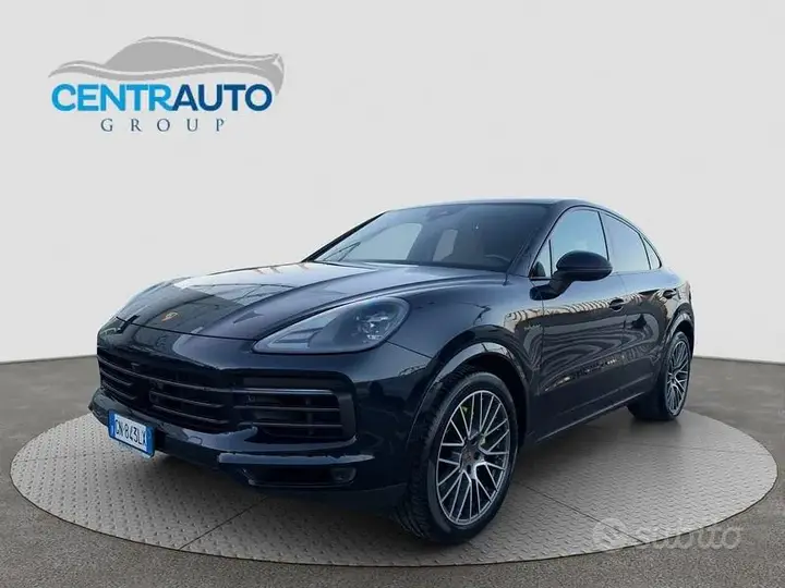 Porsche Cayenne 2023 photo 2