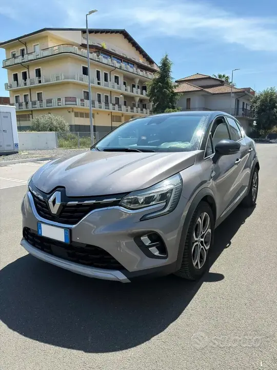 Renault Captur 2021 photo 2