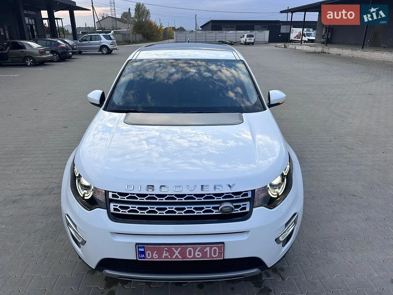 Land Rover Discovery Sport 2017 photo 4