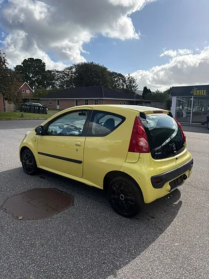 Peugeot 107 2008 photo 5