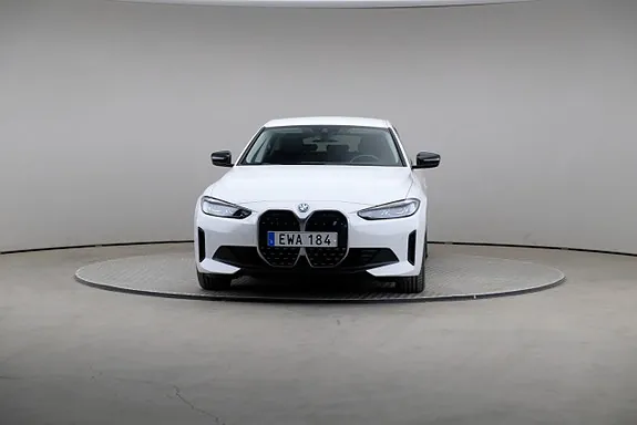 BMW I4 2024 photo 3