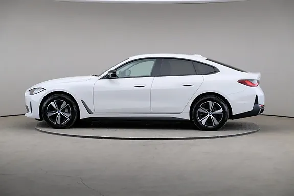 BMW I4 2024 photo 4