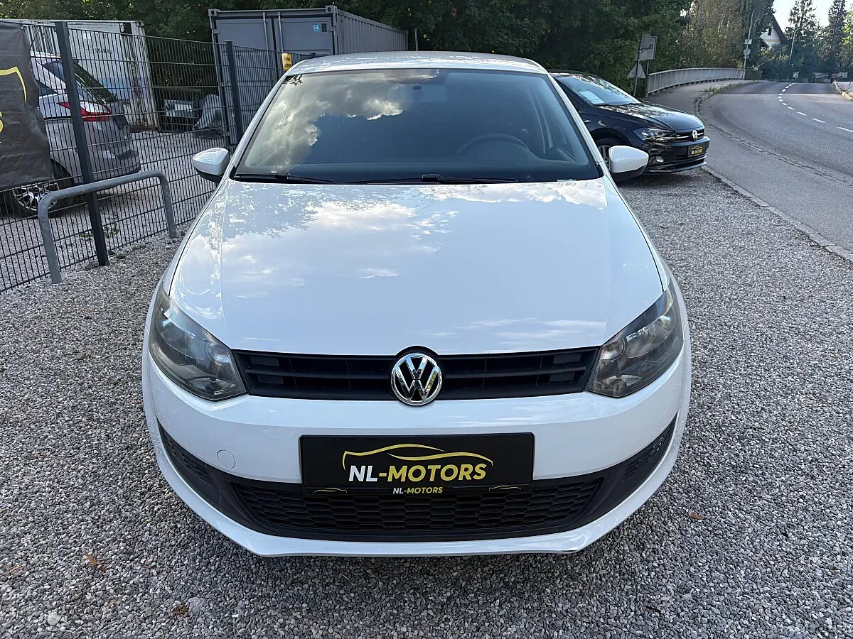 Volkswagen Polo 2011 photo 2