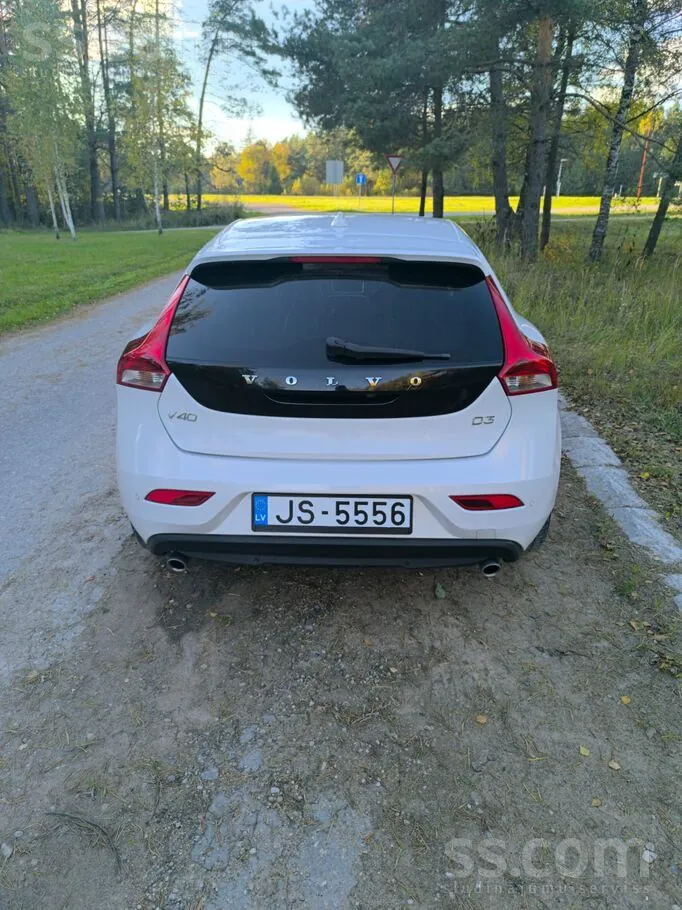 Volvo V40 2016 photo 3