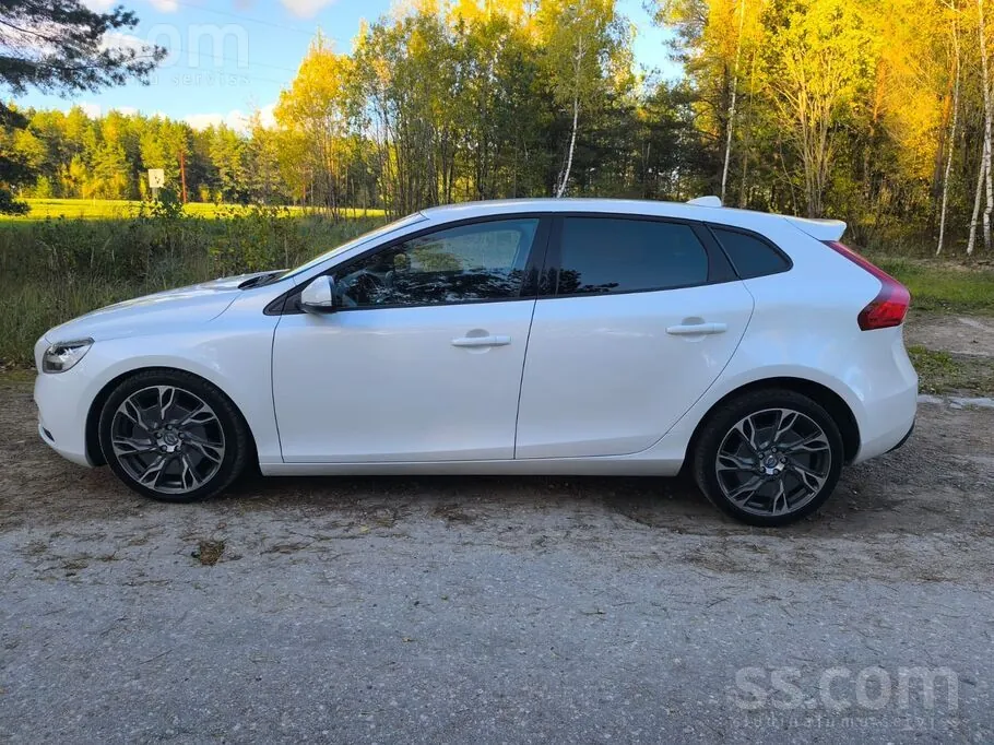 Volvo V40 2016 photo 2