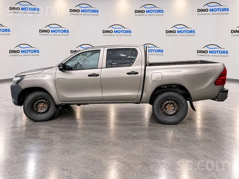 Toyota Hilux 2017 photo 2