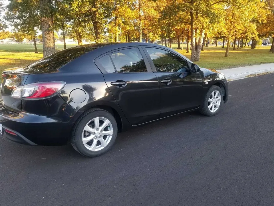 Mazda 3 2012 photo 3