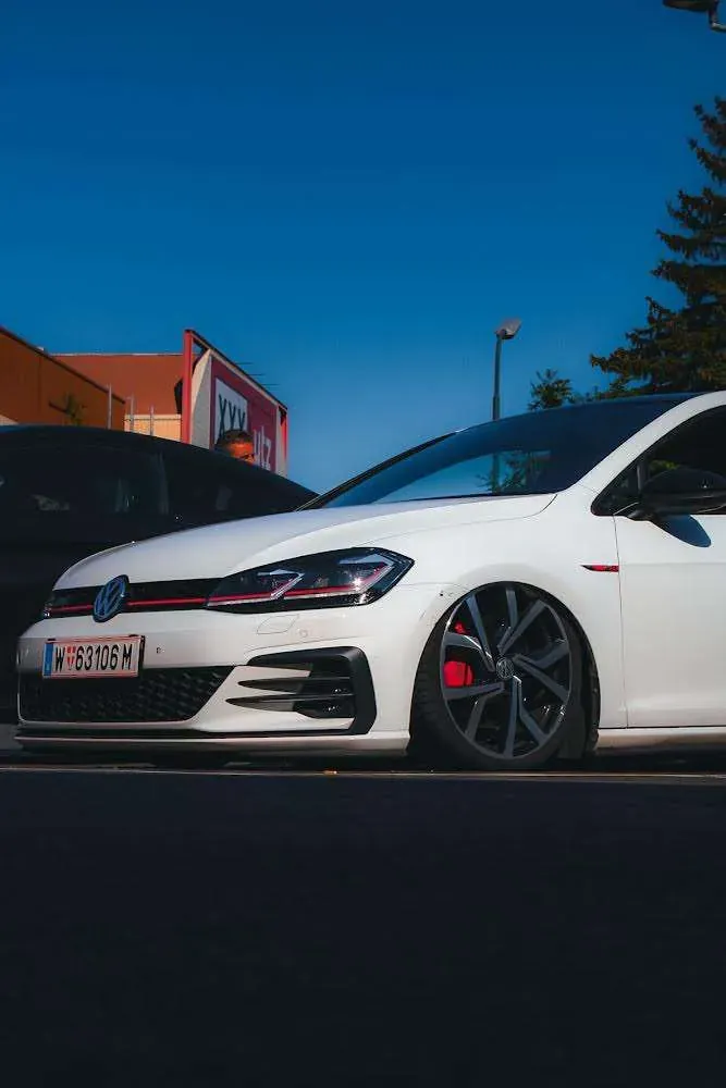 Volkswagen Golf 2019 photo 3