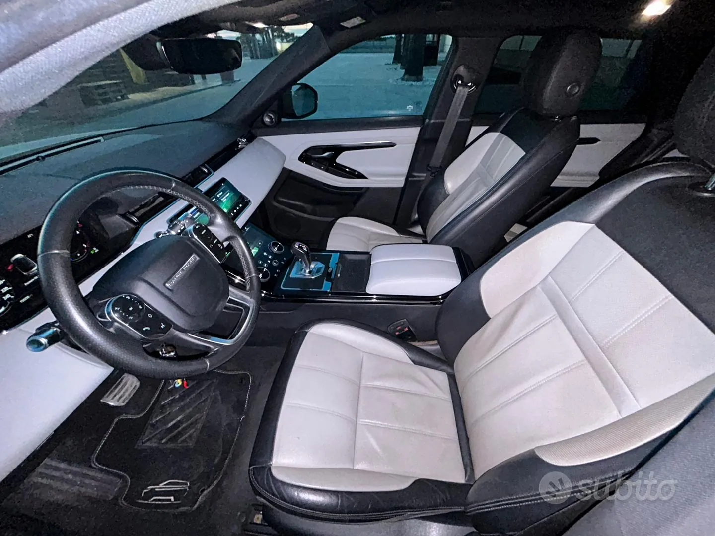 Land Rover Range Rover Evoque 2019 photo 4