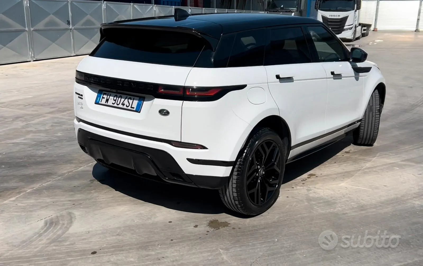 Land Rover Range Rover Evoque 2019 photo 2