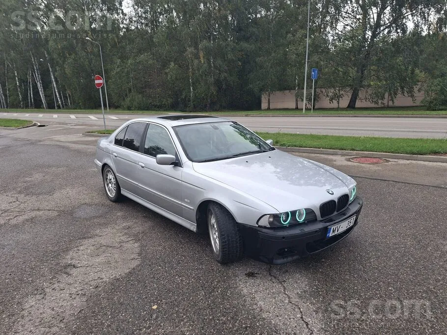 BMW 525