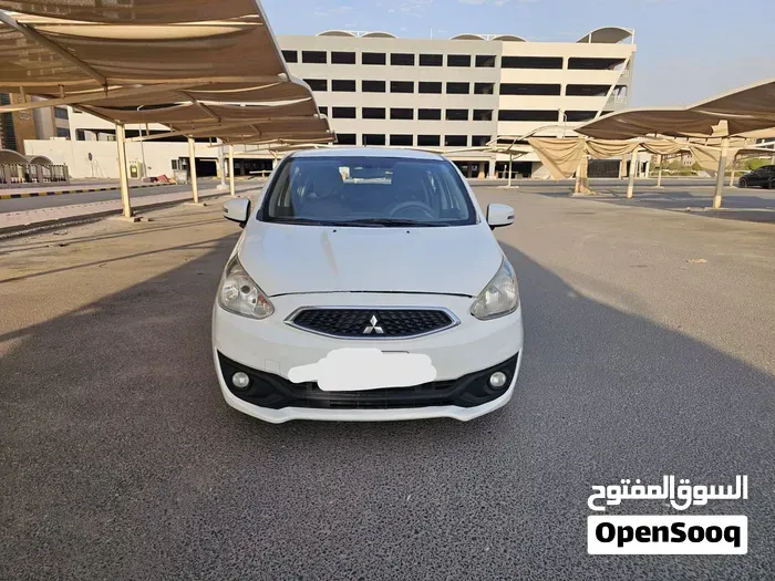 Mitsubishi Mirage 2018 photo 3