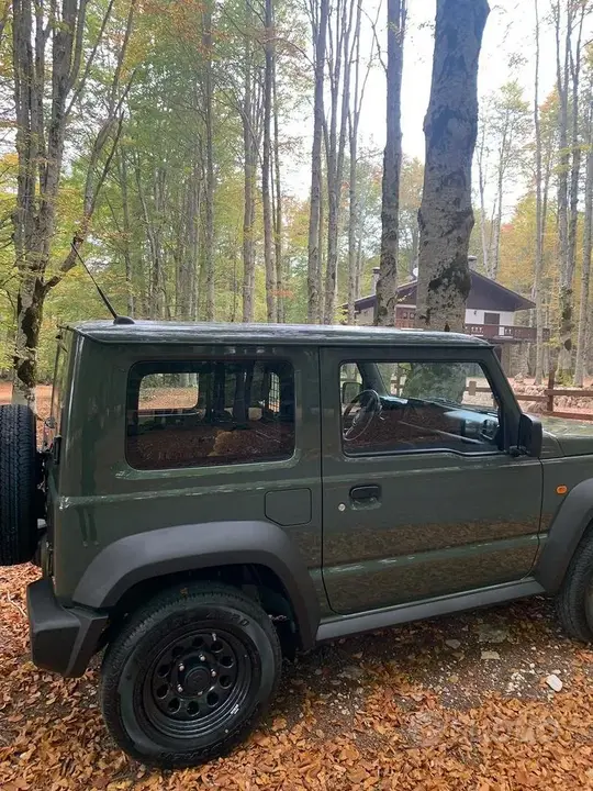 Suzuki Jimny 2023 photo 2