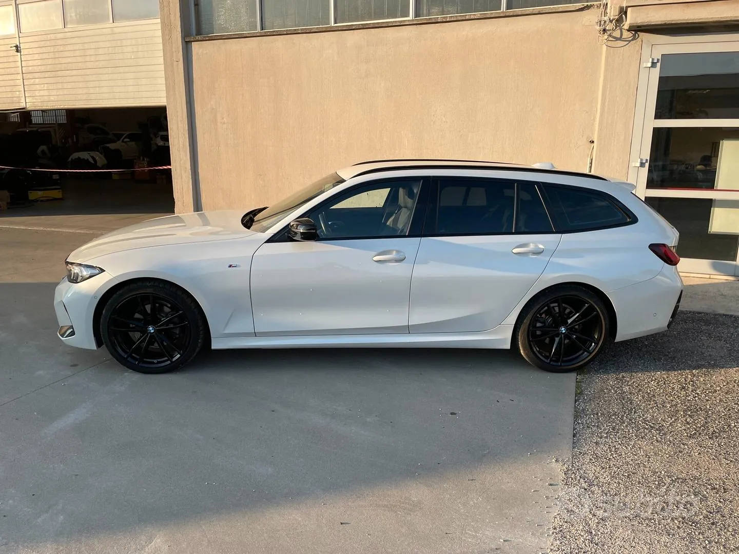 BMW 320D 2023 photo 2