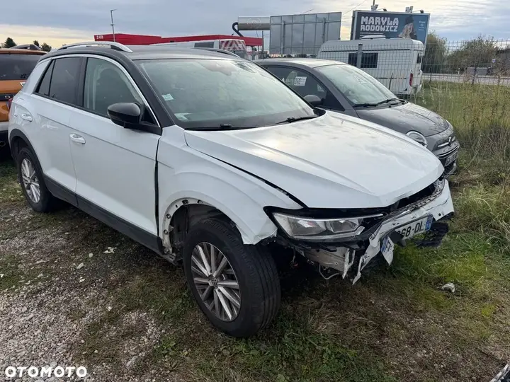 Volkswagen T-Roc 2019 photo 2