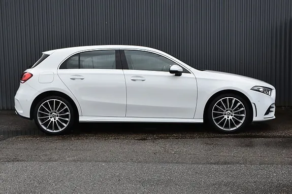 Mercedes-Benz A250 E 2022 photo 3
