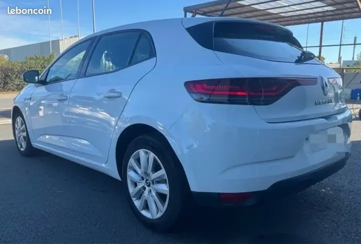 Renault Megane 2021 photo 2