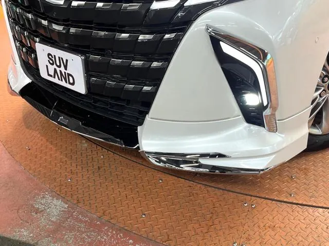 Toyota Alphard Hybrid Z 2025 photo 3