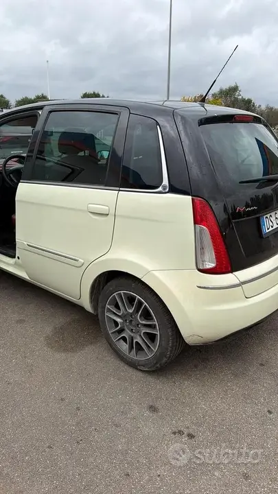 Lancia Musa 2008 photo 4