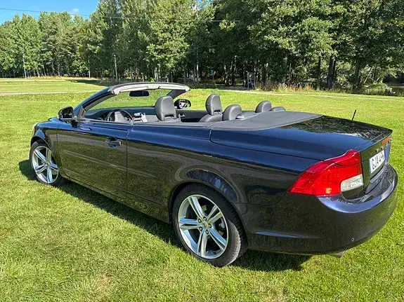 Volvo C70 2011 photo 2