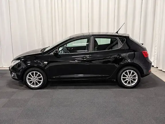 Seat Ibiza 2012 photo 2